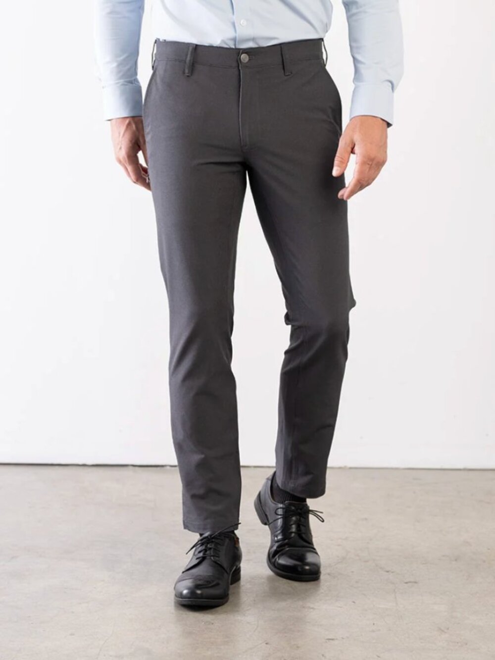Bluffworks Men’s envoy travel pants, NWT, charcoal 33x30